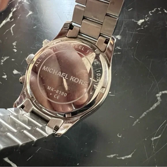 Michael Kors Layton Watch - Picture 5 of 9